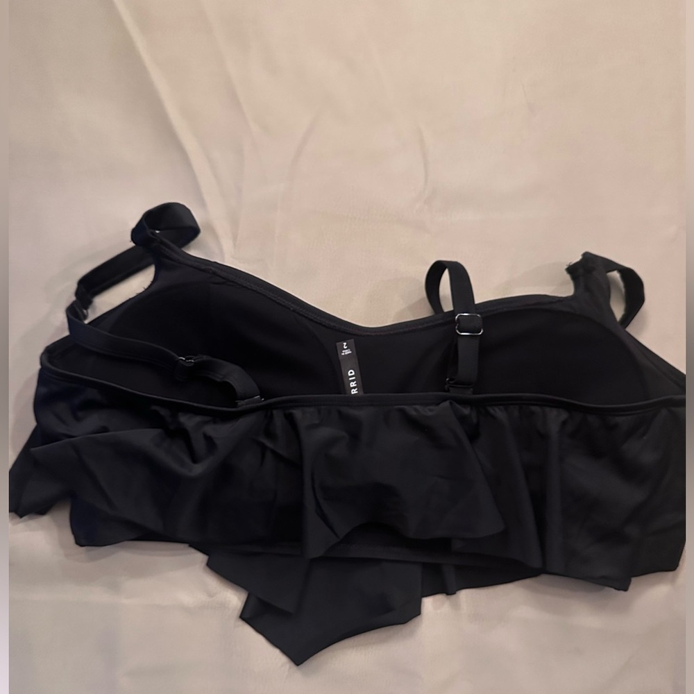 Toured bikini top with front draping size torrid 2